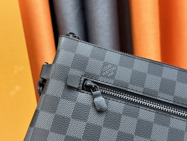 ルイヴィトンバッグ素材ディテール